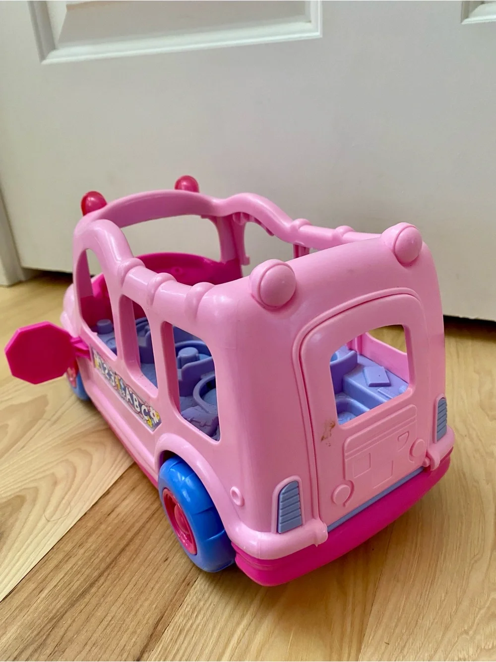 Fisher Price Little People Bus Vintage 2005 Pink Lil’ Movers School Bus w/ Sound